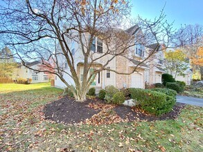 Building Photo - 545 Aspen Woods Dr