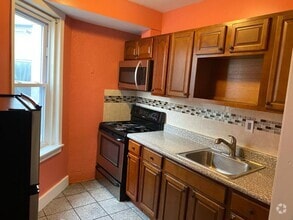 Building Photo - 1221 S 52nd St