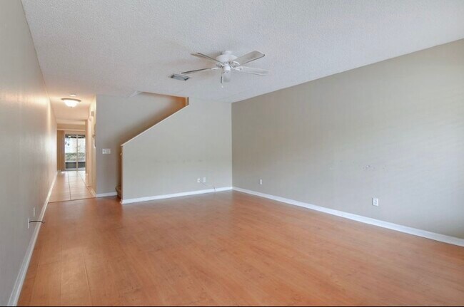 Foto del edificio - 10752 Keys Gate Dr