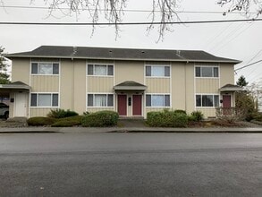 Building Photo - 379-312 12th St