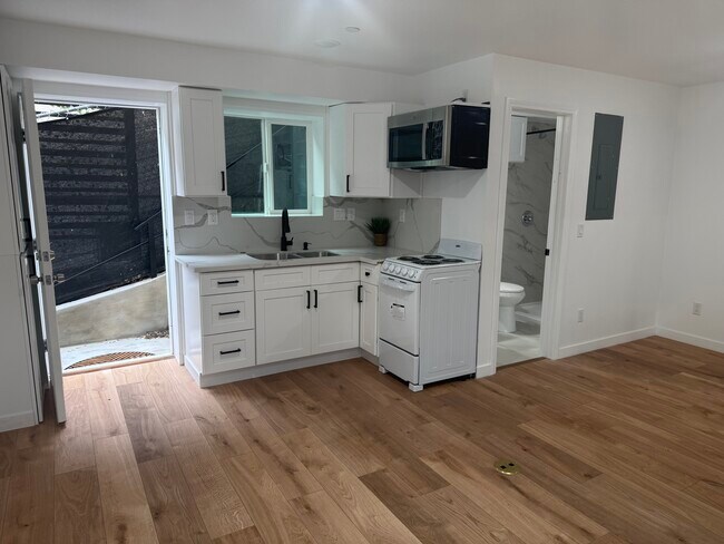 Área de cocina - 4253 Raynol St