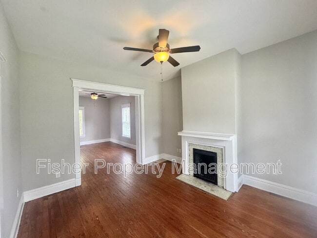 Building Photo - 411 W 26th St