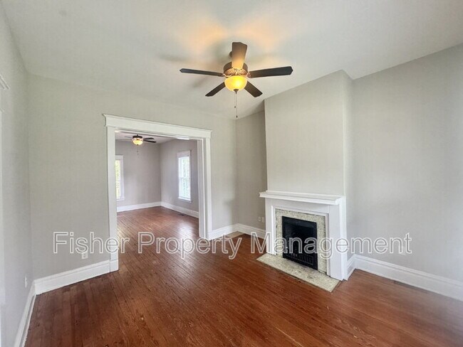 Foto del edificio - 411 W 26th St