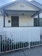 Building Photo - 2208 Kent St