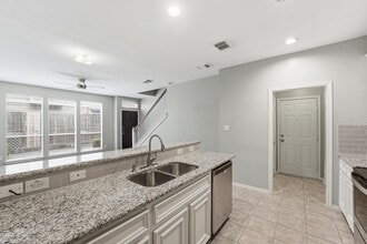 Building Photo - 1507 Sutton St