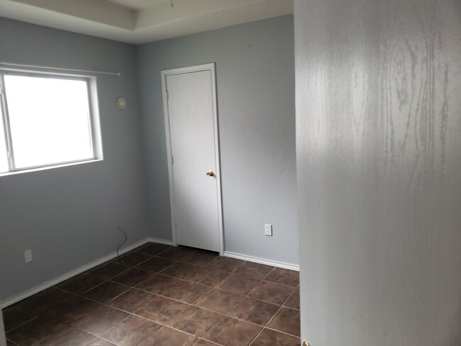 2 habitaciones - 2734 Pompeii St