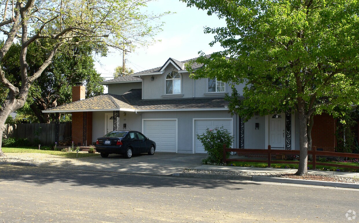Primary Photo - 85 Wheeler St