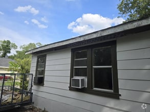 Building Photo - 500 S Keech St
