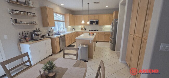 Foto del edificio - Amazing 5 Bedroom Home In The SouthWest!
