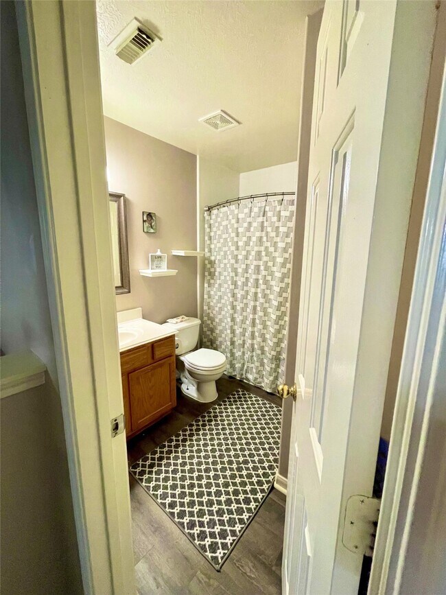 Foto del edificio - 2411 Fox River Ln