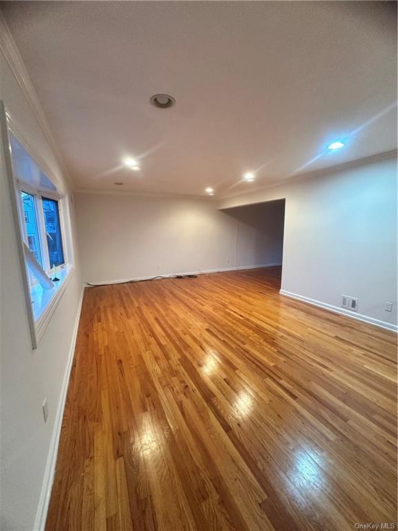 Foto del edificio - 545 Pelham Rd