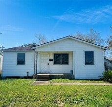 Building Photo - 411 N Parrish St