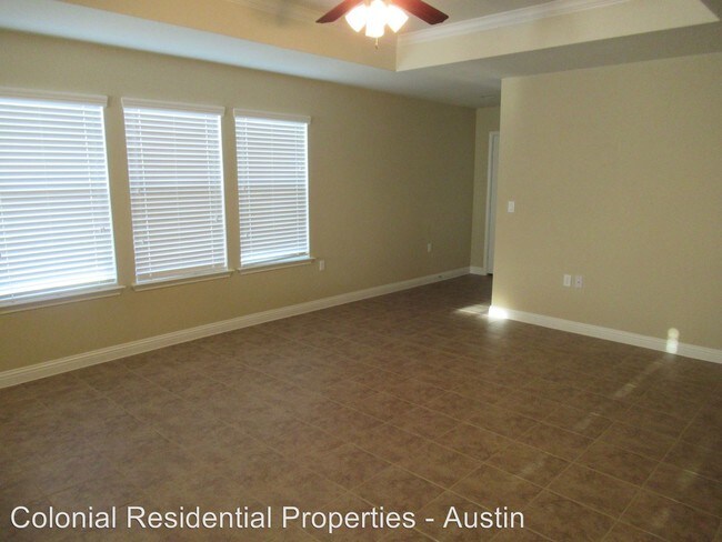 Foto del edificio - 100 Huntsville Cv