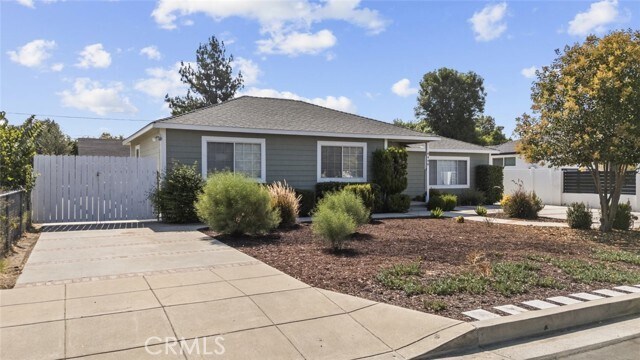 Foto del edificio - 8440 Oakdale Ave
