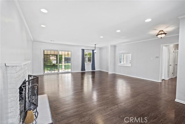 Foto del edificio - 7721 Oakdale Ave