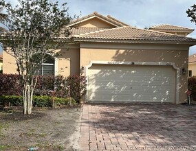 Building Photo - 5642 Sunberry Cir