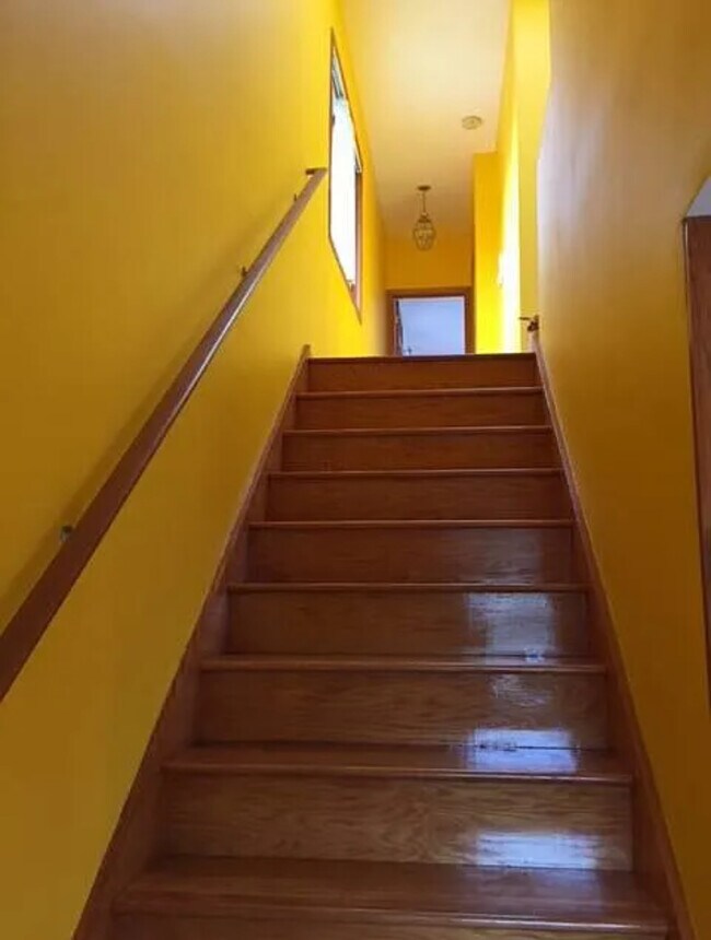 Foto del edificio - 1322 W 31st Pl