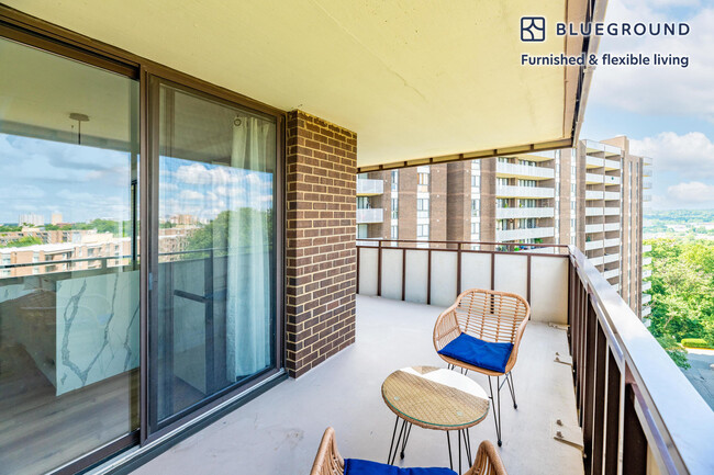 Foto del edificio - 250 S Reynolds St