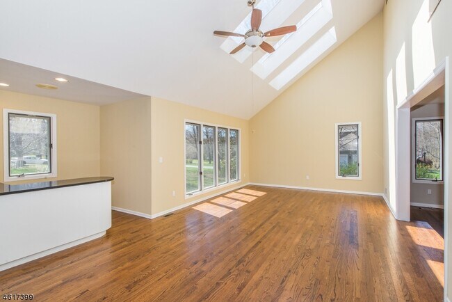 Foto del edificio - 11 Vista Dr