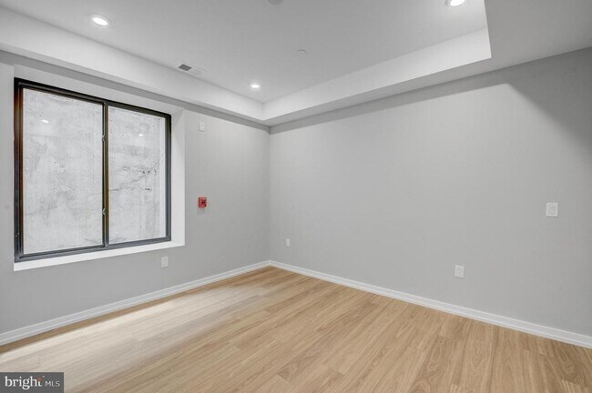 Building Photo - 1205 S 15th St