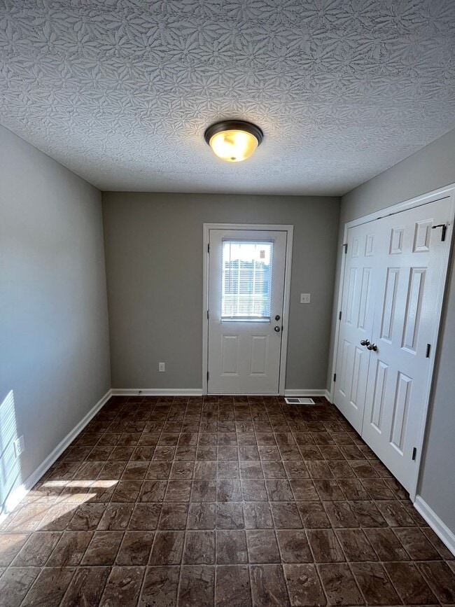Building Photo - Upper Stone Apartments