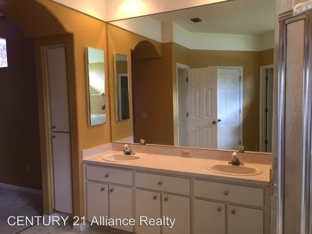 Building Photo - 3 br, 2 bath House - 11301 Timbercrest Road