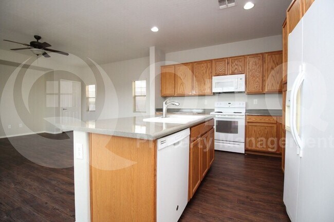 Building Photo - 4675 E Olney Ave