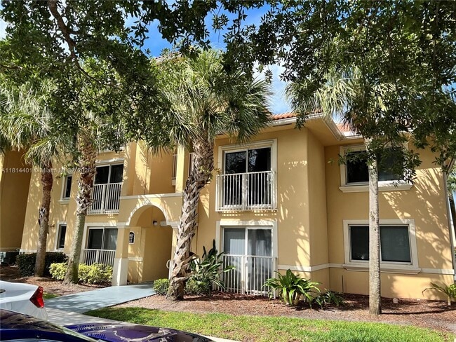 Building Photo - 9907 Westwood Dr