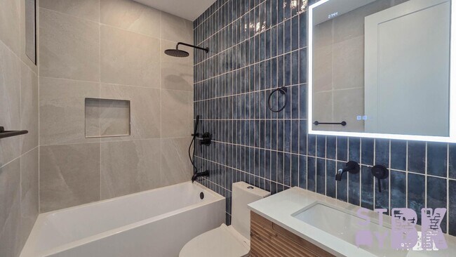 Foto del edificio - Nassau Avenue