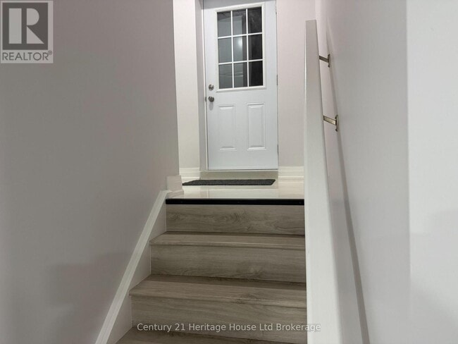 Building Photo - 55 Hollingshead Rd