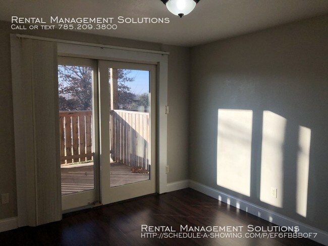 Building Photo - 2127 SE 30th #A- 2 BED/1 BATH Apartment