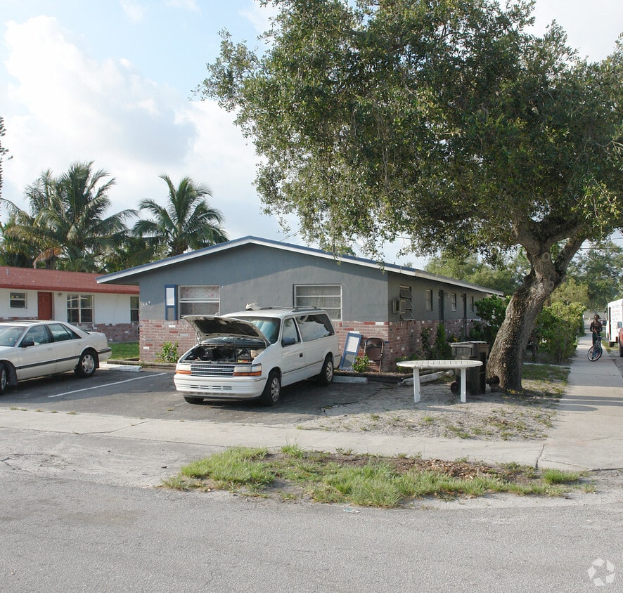 Foto del edificio - 1720-1724 SW 11th St