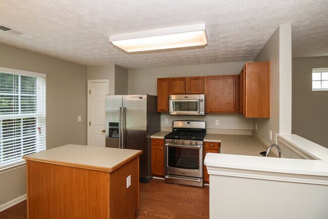 Building Photo - 103 Oak Grove Pl