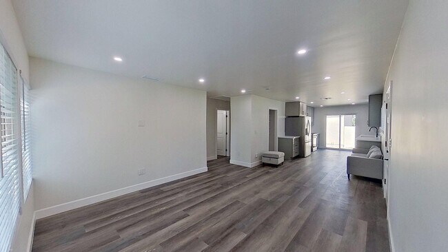 Foto del edificio - 8592 Cornwall Cir