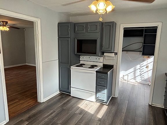 Building Photo - 118 Webster St