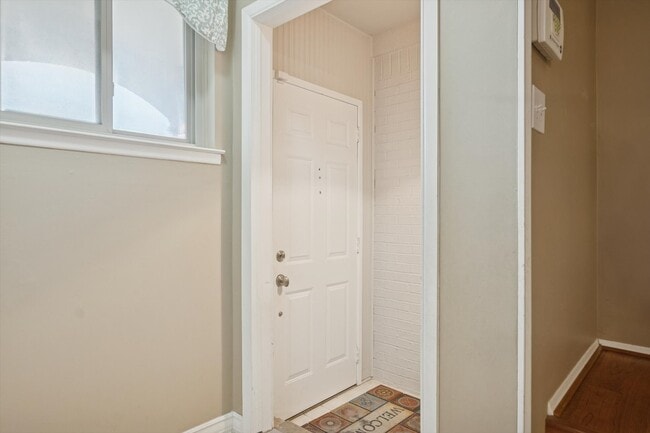 Foto del edificio - 4254 Halkirk Dr