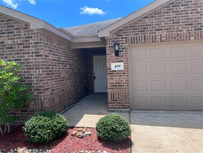 Building Photo - 409 Hawks View Dr