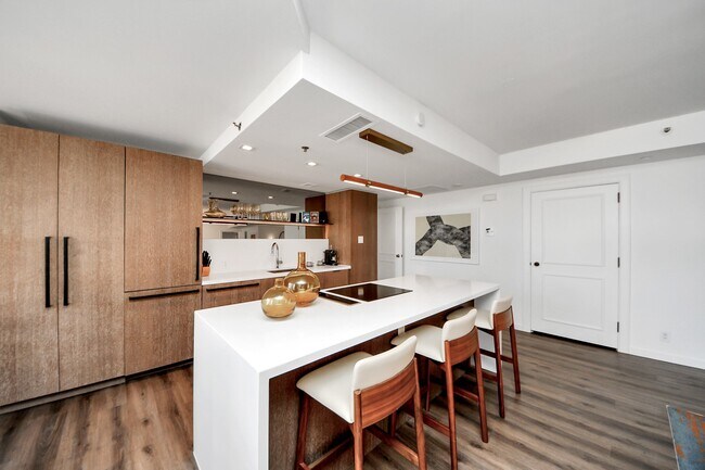 Foto del edificio - 1300 Lamar St