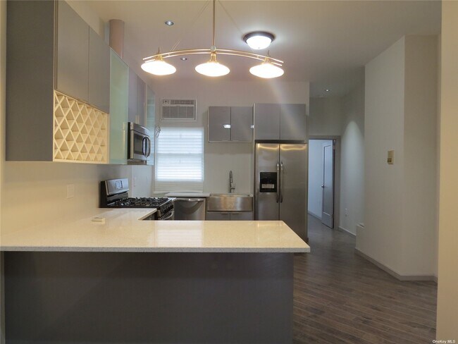 Foto del edificio - 31-80-80 38th St