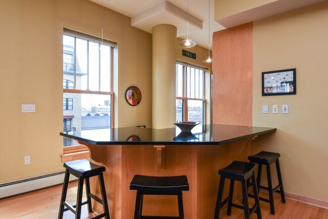 Foto del edificio - 408 N 1st St