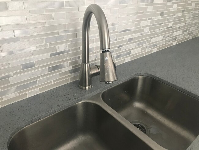 Foto del edificio - 18 Idaho Way