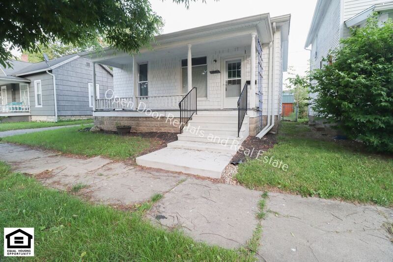 Primary Photo - 419 W Mitchell St