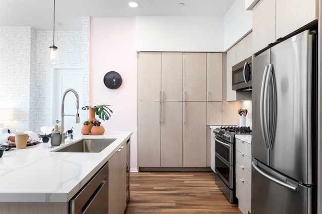 Building Photo - Artisan