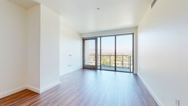Interior Photo - Vision on Wilshire
