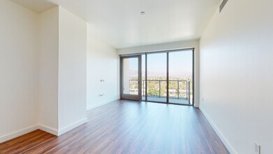 Interior Photo - Vision on Wilshire