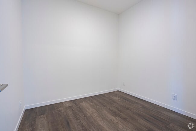 1BR, 1BA - 553SF - The Fifth