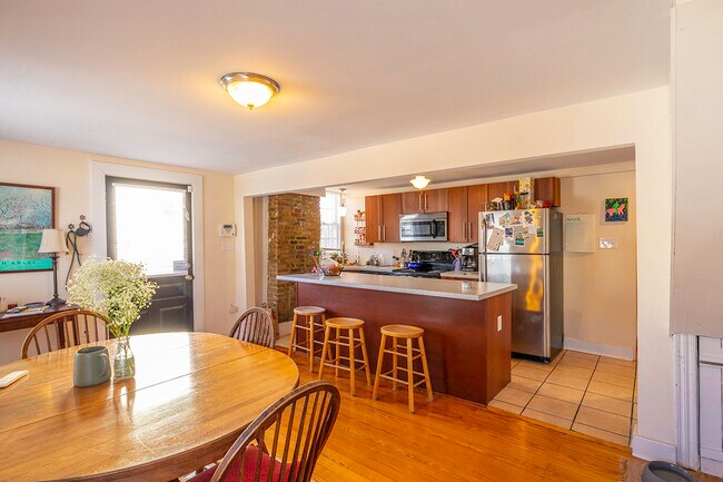 Foto del edificio - 2902 E Clay St