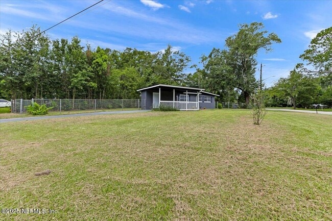 Building Photo - 6906 Bernay Ave