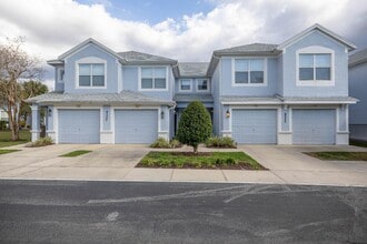 Building Photo - 4555 SW 52nd Cir