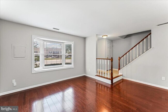 Foto del edificio - 705 Meadow Ct